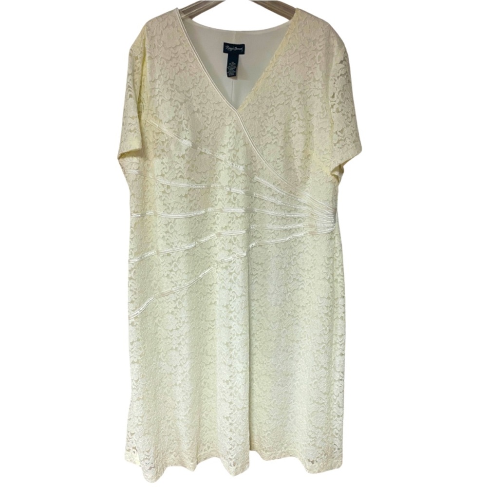 Maggie Barnes White V-Neck Full Lace Dress With Asymmetrical Satin Stripes Sz 3X